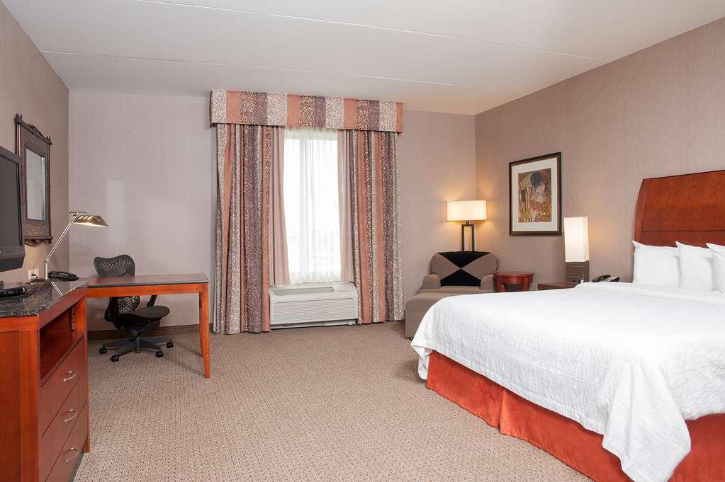 Hilton Garden Inn Columbus Edinburgh Room photo
